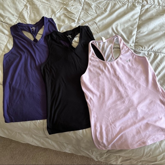 Lot of 3 tops - 2 XS Old Navy (purple/blk) and 1 M Under Armor (lt purple)🏃♀️ - Picture 1 of 15